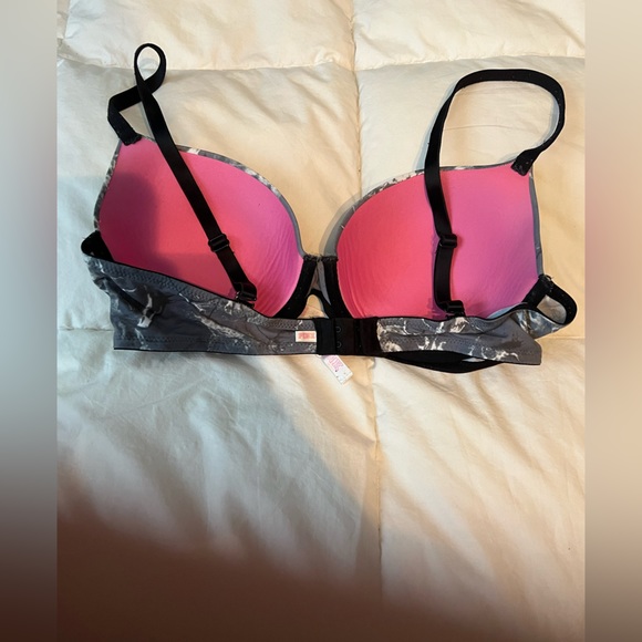 Victoria’s Secret PINK lightly lined bra - Picture 2 of 5